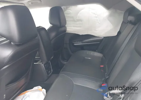 2018 Chrysler 300 Limited z USA, uszkodzony, nr VIN 2C3CCAEGXJH207867